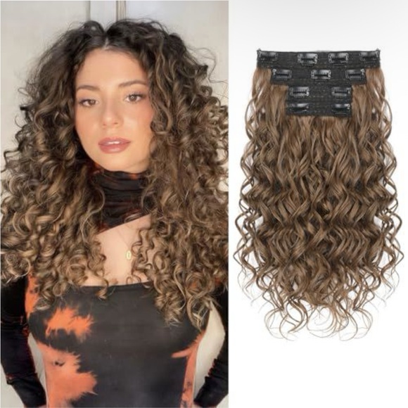 Echo Other - Echo Clip-In Curly Extensions in Light Brown with Subtle Highlights
